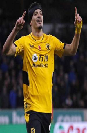 Raúl Jiménez anota en victoria de Wolves 2-1 ante Everton