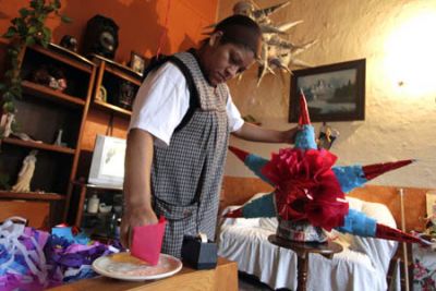 Las Piñatas y su tradicional elaboración en talleres de Puebla 