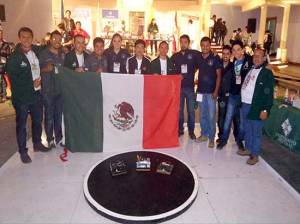 Alumnos de electrónica de la BUAP triunfan en Colombia