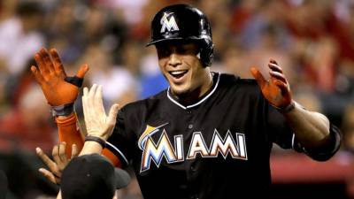 Giancarlo Stanton, pelotero de Ligas Mayores mejor pagado de la historia con 325 mdd