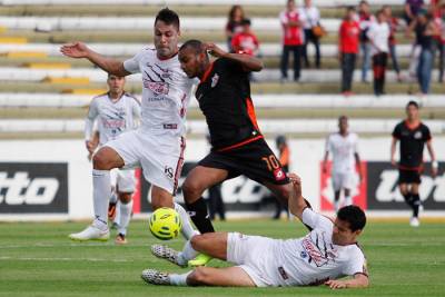 Lobos BUAP visitan a Alebrijes de Oaxaca en el Ascenso MX