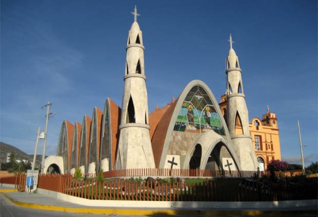 Más de 100 personas intoxicadas durante boda en Yehualtepec, Puebla