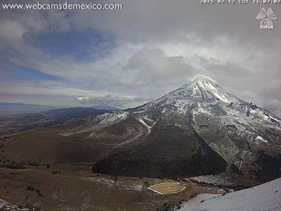 Registran nevadas las cumbres de Puebla y el país