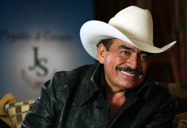 Joan Sebastian recibe terapia contra el cáncer en Puebla