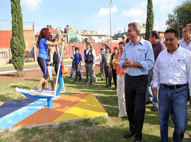 Tony Gali supervisa obras de 15 gimnasios al aire libre