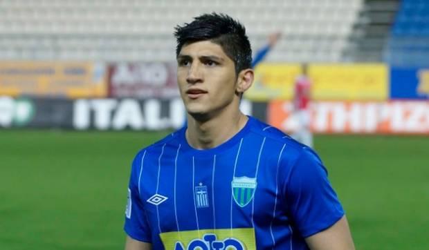 Alan Pulido llegaría al Olimpiakos el próximo año