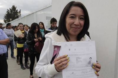 Más de 7 mil maestros de Puebla buscan plaza en educación básica