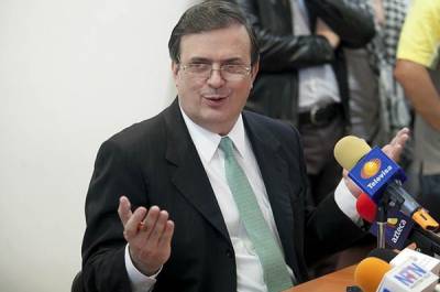 Ebrard niega búsqueda de diputación por fuero