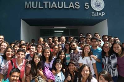 Moreno Valle y Esparza Ortiz inauguran Edificio Multiaulas 5 de la BUAP