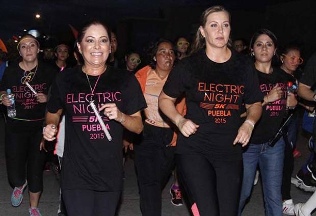 Carrera Electric Night en Puebla a favor del DIF