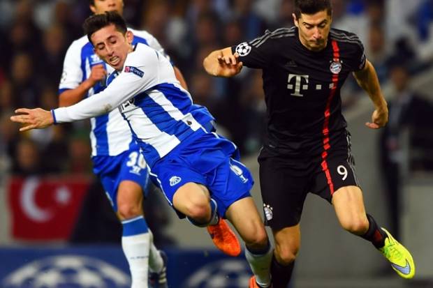 Héctor Herrera, el jugador que más kilometraje corre en la Champions League