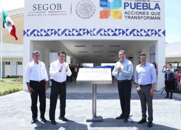 Osorio Chong, RMV y Gali inauguran CIPPC en la unidad habitacional La Guadalupana