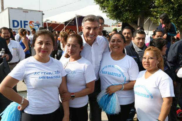 Tony Gali encabeza jornada de servicios en San Bartolo