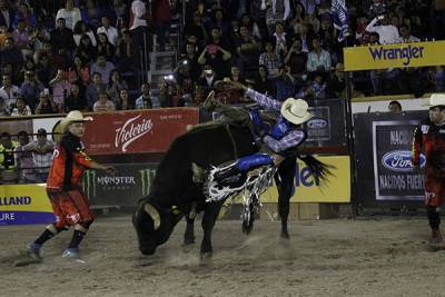 Emocionante cierre de Cuernos Chuecos en la Feria de Puebla