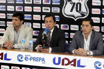 Deja López Chargoy la presidencia del Puebla FC a Carlos López Domínguez