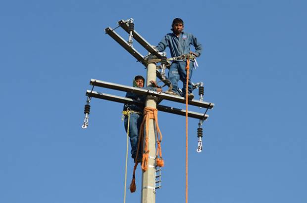 5 mil electricistas en Puebla reciben incremento salarial del 6%