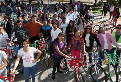 Con rodada, alumnos de la BUAP conmemoran Día Mundial de Prevención del Suicidio