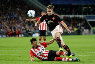 VIDEO: Héctor Moreno fracturó a jugador del Manchester United