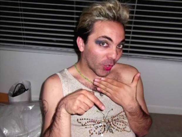 Cristian Castro aclara: &quot;No soy gay, acuérdense soy darks&quot;