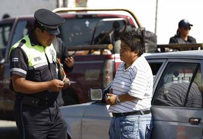 Poblanos desconocen el nuevo Reglamento de Tránsito