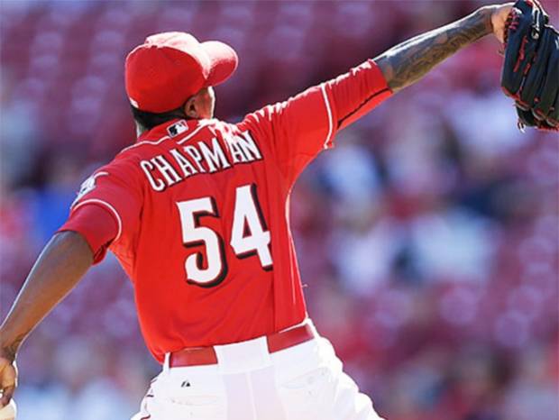 Aroldis Chapman firmó con Cincinnati Reds por 8 millones de dólares