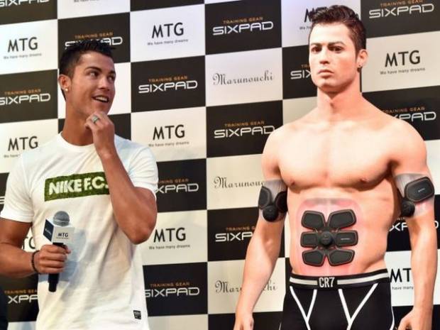 Cristiano Ronaldo conoció a su ciber clon en Japón: &quot;Es perfecto&quot;, dijo