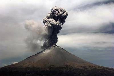 Popocatépetl triplicó actividad y lanzó ceniza sobre Atlixco