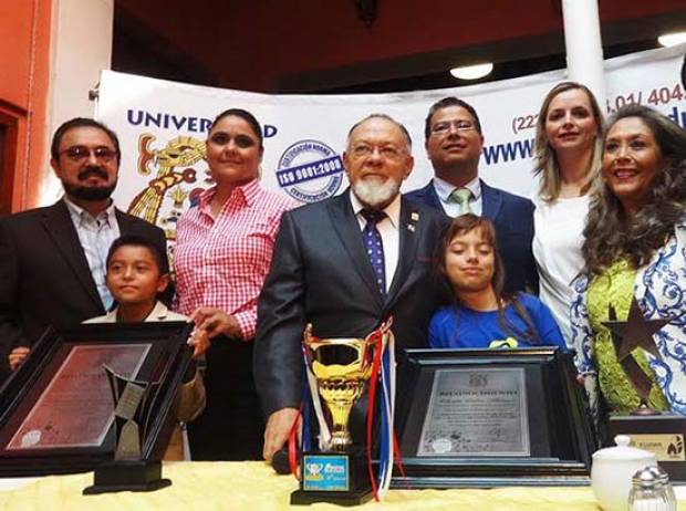 Niños poblanos son campeones mundiales en matemáticas