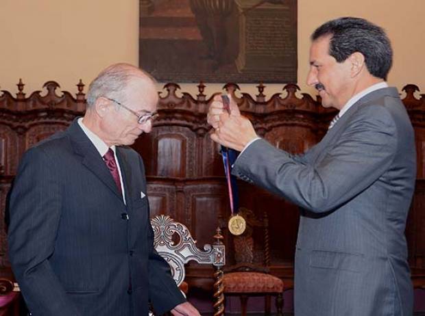 BUAP otorga Doctorado Honoris Causa a Gustavo Garza Villarreal