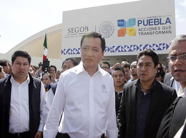 No politizar el tema de la seguridad, pide Osorio Chong en gira por Puebla