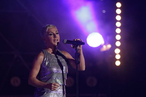 Ana Torroja encanta en Puebla al iniciar su gira Conexión