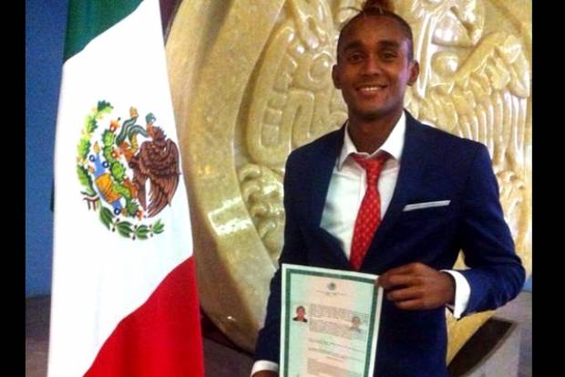 Fidel Martínez ya es naturalizado, deja lugar de extranjero en Leones Negros