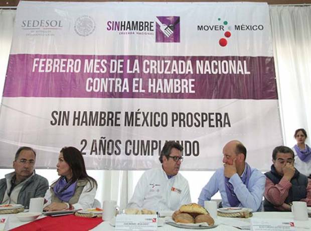 Lastiri arranca mes de la Cruzada Nacional contra el Hambre en Zacatlán, Puebla