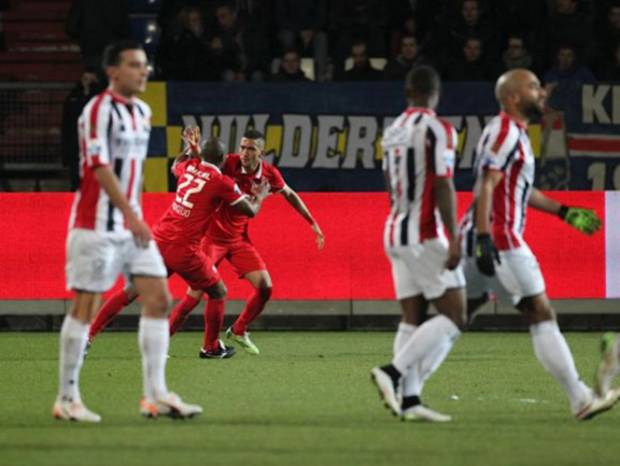 Tweente rescató empate ante Willem II sin Tecatito Corona