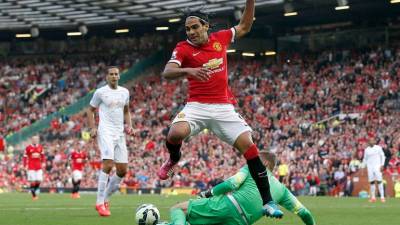 Van Gaal dice que Radamel Falcao debe mostrar lo que vale en el ManU