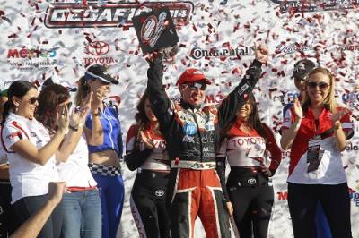 Abraham Calderón, campeón de la Nascar México 2014 en Puebla