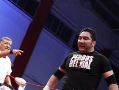 VIDEO: Hijo del Perro Aguayo ya tiene corrido