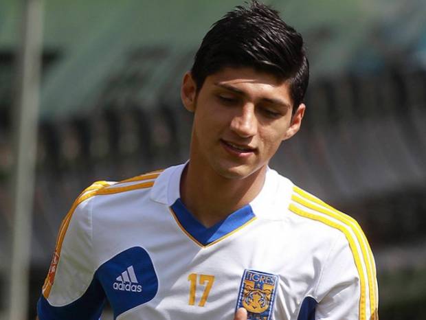 Alan Pulido entrenó con Levadiakos, espera pase internacional