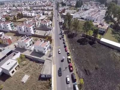 VIDEO: Fila de hasta 2 kilómetros en el verificentro de Cholula