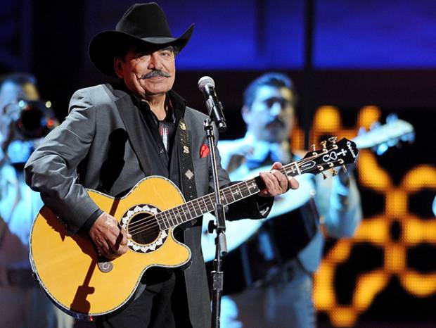 Joan Sebastian fue sepultado en Juliantla