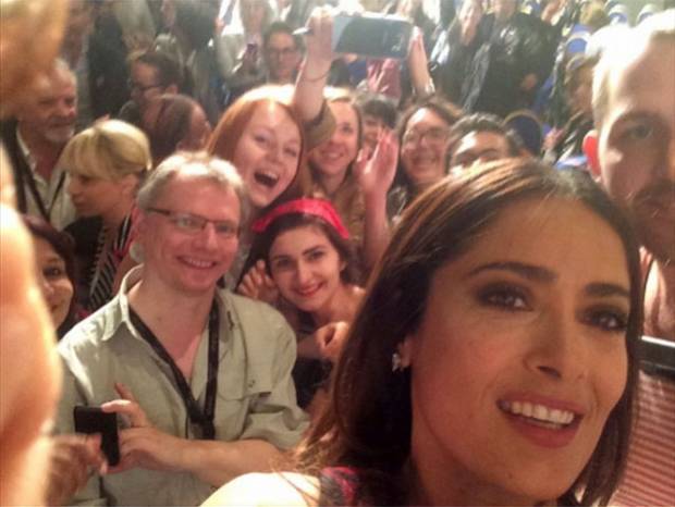 Salma Hayek se despide de las selfies