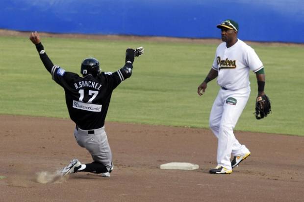 Pericos de Puebla inicia serie ante Saraperos de Saltillo en el Hermanos Serdán