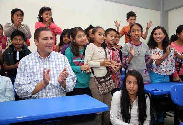 Moreno Valle supervisa rehabilitación de escuela en Texmelucan