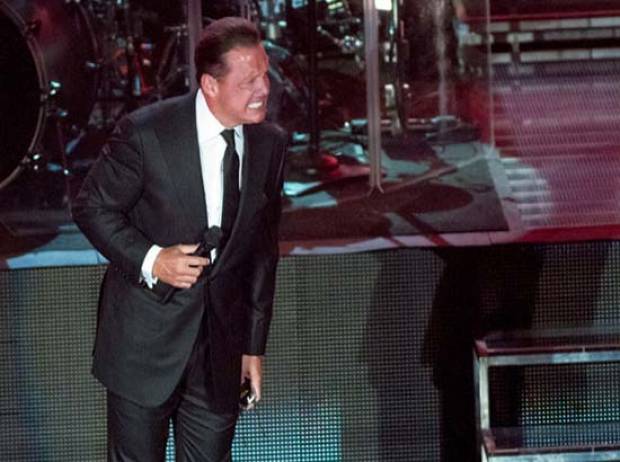 Luis Miguel, detienen a sus representantes en Mérida