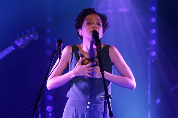 Lafourcade llenó el Teatro Principal de Puebla con Buscando Raíces