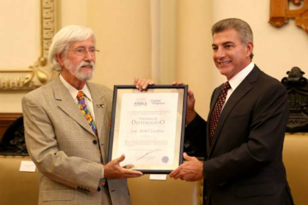 Ayuntamiento de Puebla reconoce como Visitante Distinguido a Cousteau