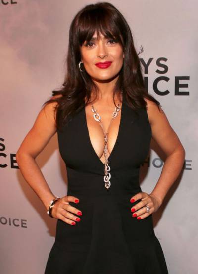 Salma Hayek recibió premio a la sensualidad