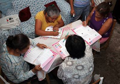 Puebla, líder nacional en alfabetización con más de 200 mil instruidos