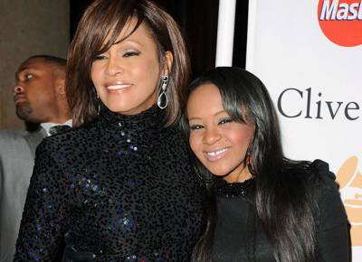 Bobbi Kristina Brown, hija de Whitney Houston, morirá el mismo día que su madre