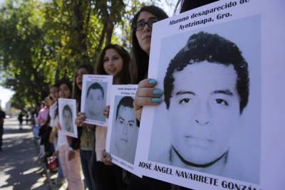 FOTOS: Estudiantes en Puebla se unen a paro nacional por Ayotzinapa